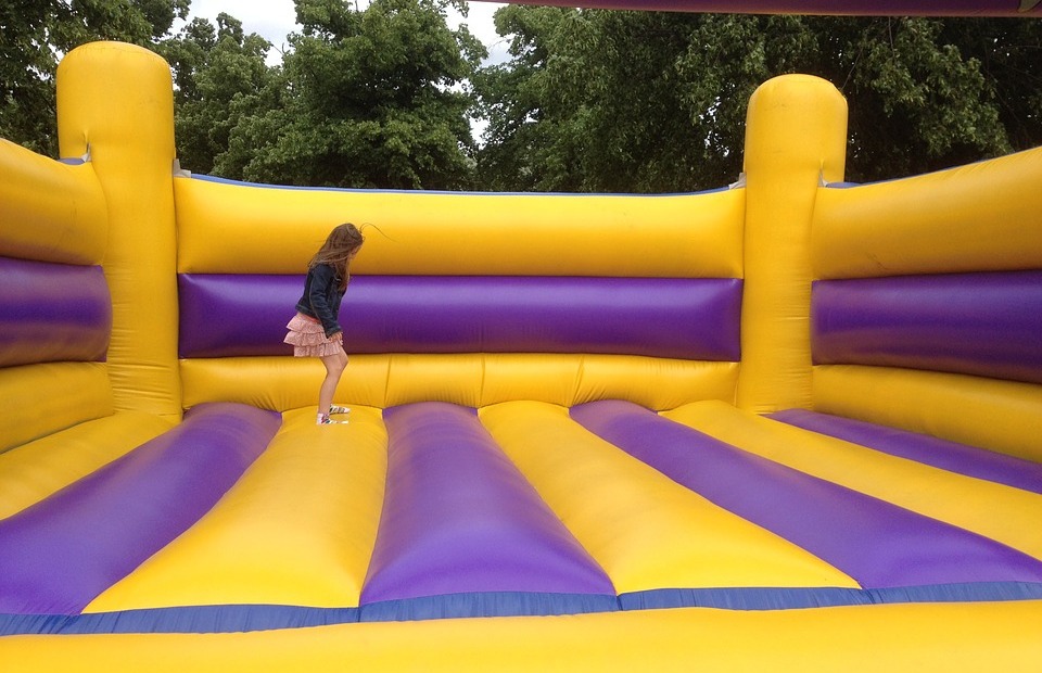 bouncy castle hire tips